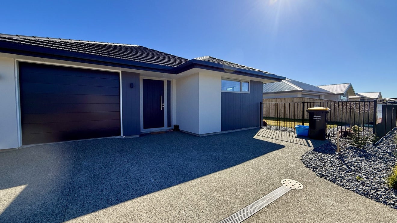 34 Lotus Street, Appleby, Richmond - Carousel 2