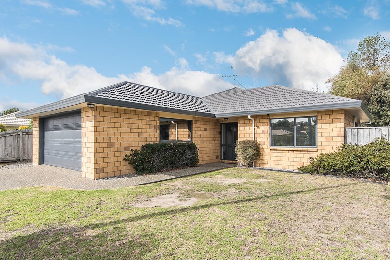 92 Weggery Drive, Waikanae Beach, Waikanae - Carousel 1