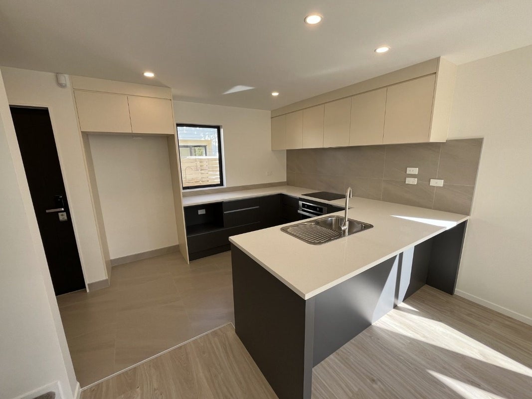 8/25 Manse Road, Pahurehure, Papakura - Carousel 2