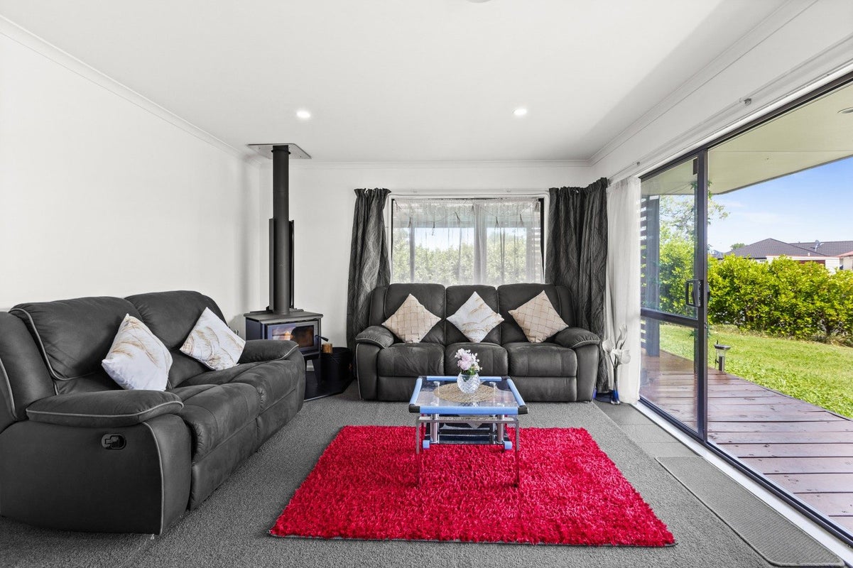 3 Beveridge Place, Greenmeadows, Napier - Carousel 2