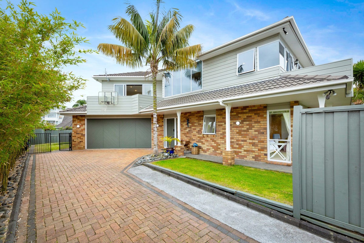 6 Horizon Way, West Harbour, Auckland - Carousel 1