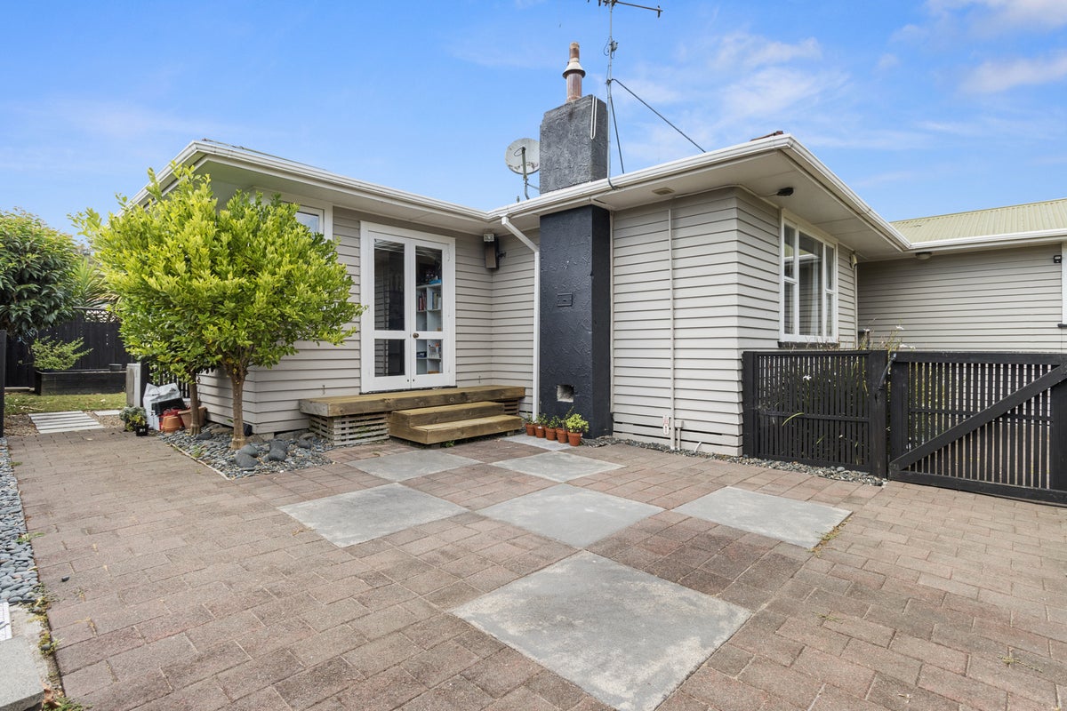 7 Michael Avenue, Dinsdale, Hamilton - Carousel 1