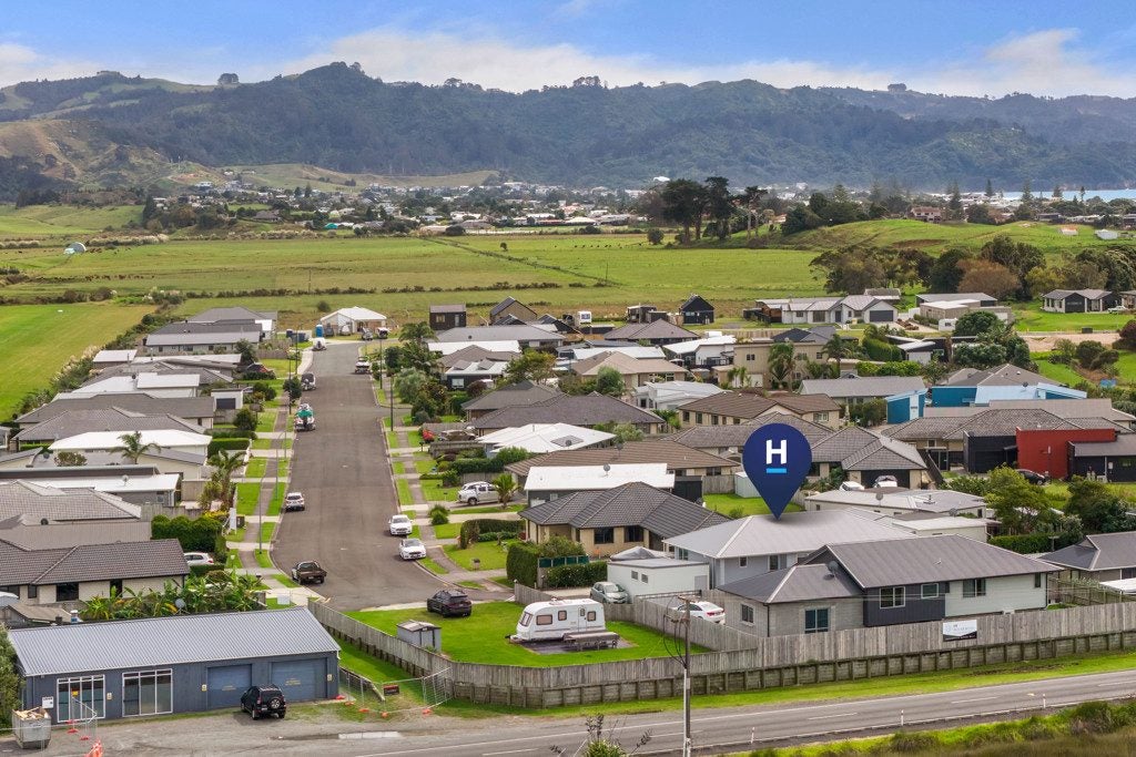 6 Reel Road, Athenree, Waihi Beach - Carousel 30