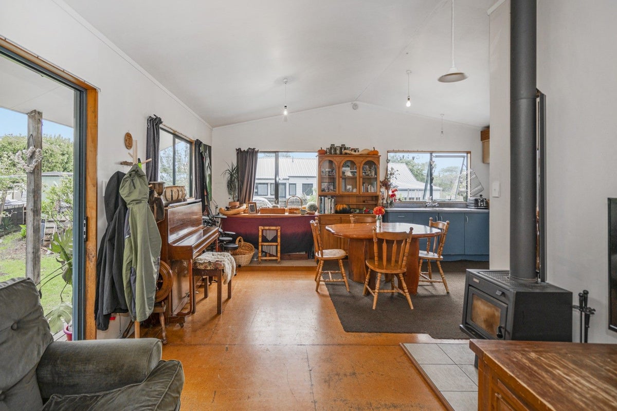 3 Pa Road, Hahei - Carousel 29