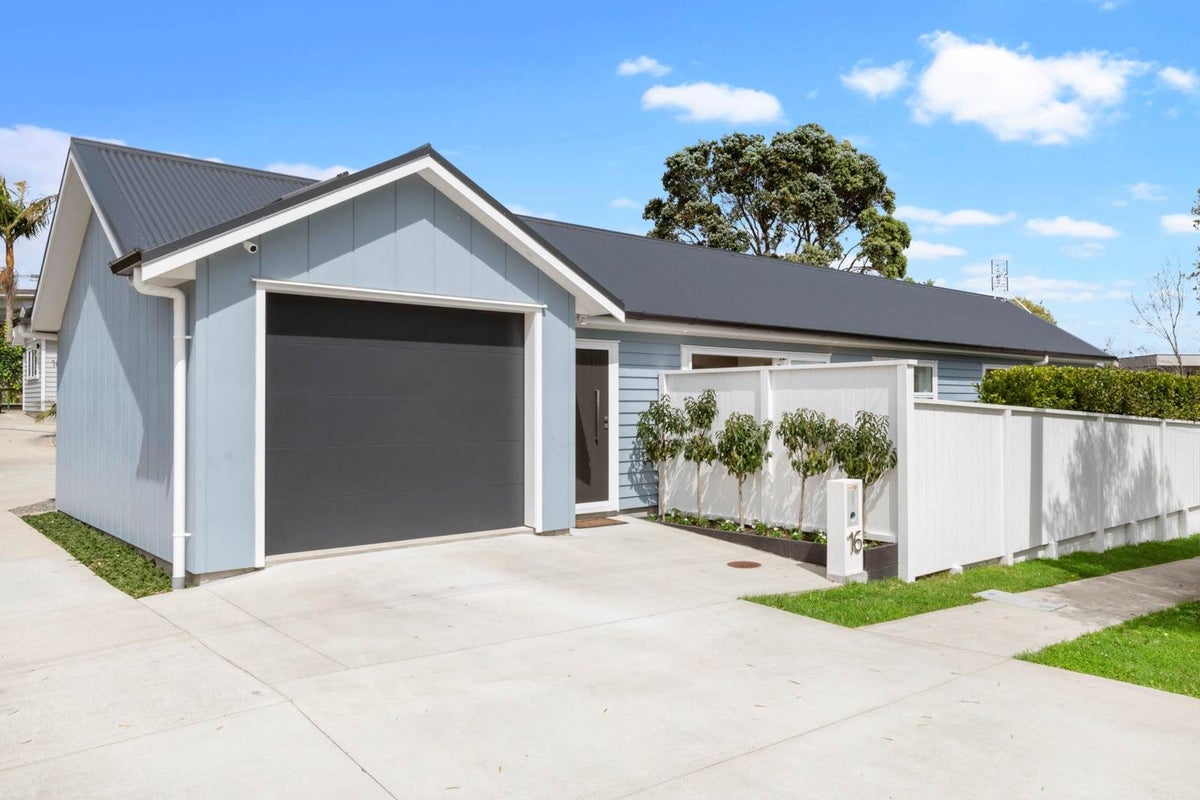 16 Wairere Road, Torbay, Auckland - Carousel 1