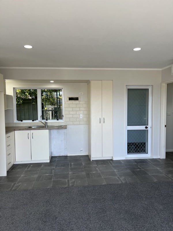 109 Bleakhouse Road, Mellons Bay, Auckland - Carousel 2