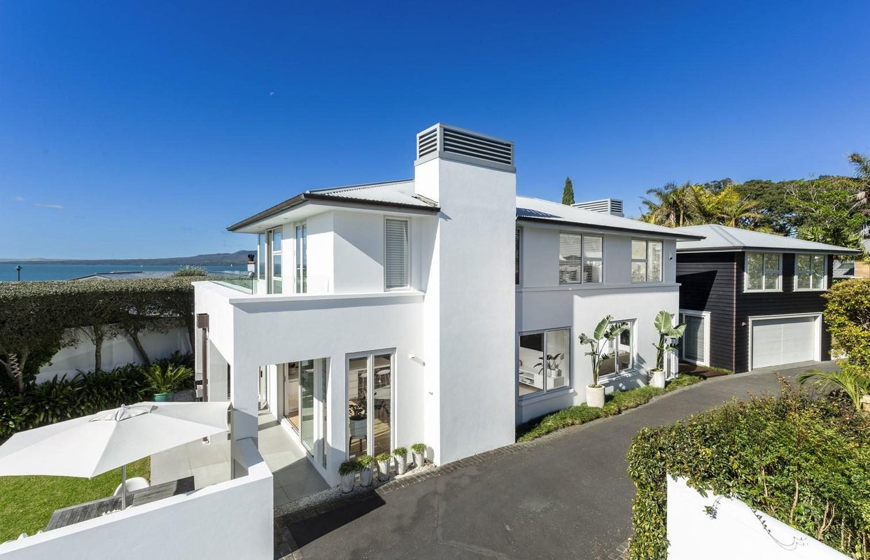 223A Hurstmere Road, Takapuna, Auckland - Carousel 1