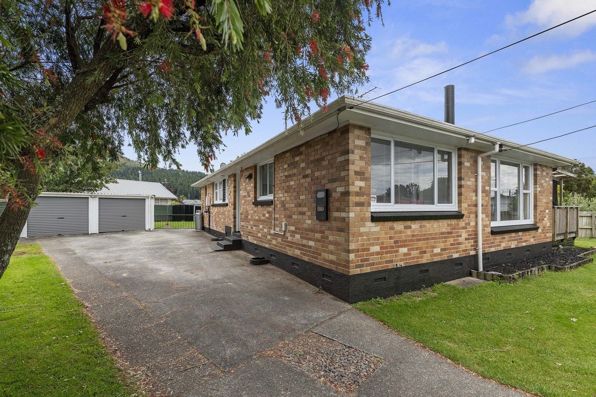 4 John Road, Fairy Springs, Rotorua - Carousel 1