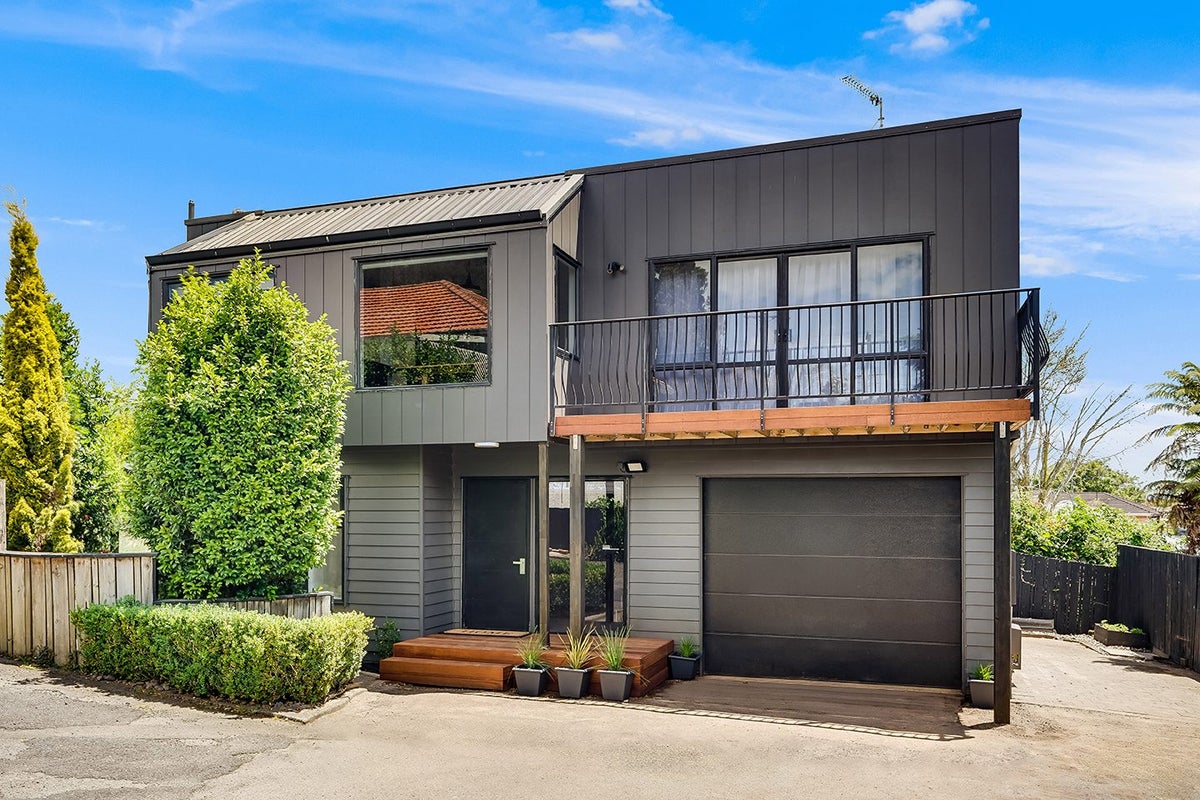 38B Forest Lake Road, Forest Lake, Hamilton - Carousel 1