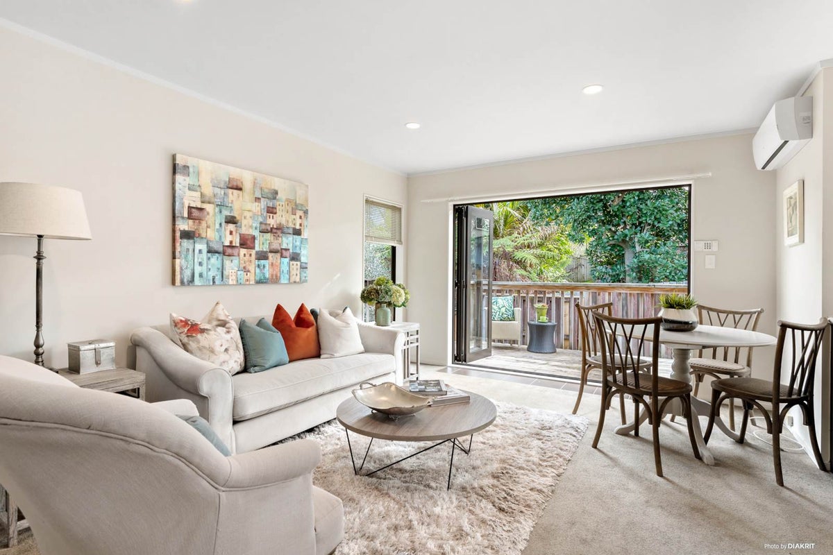 43C Vincent Street, Howick, Auckland - Carousel 2