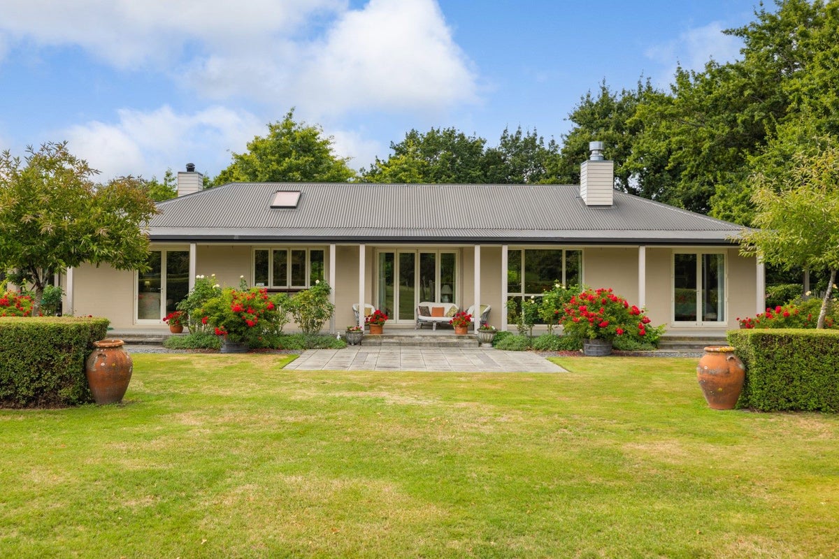 19 Jacksons Road, Ohoka, Kaiapoi - Carousel 1