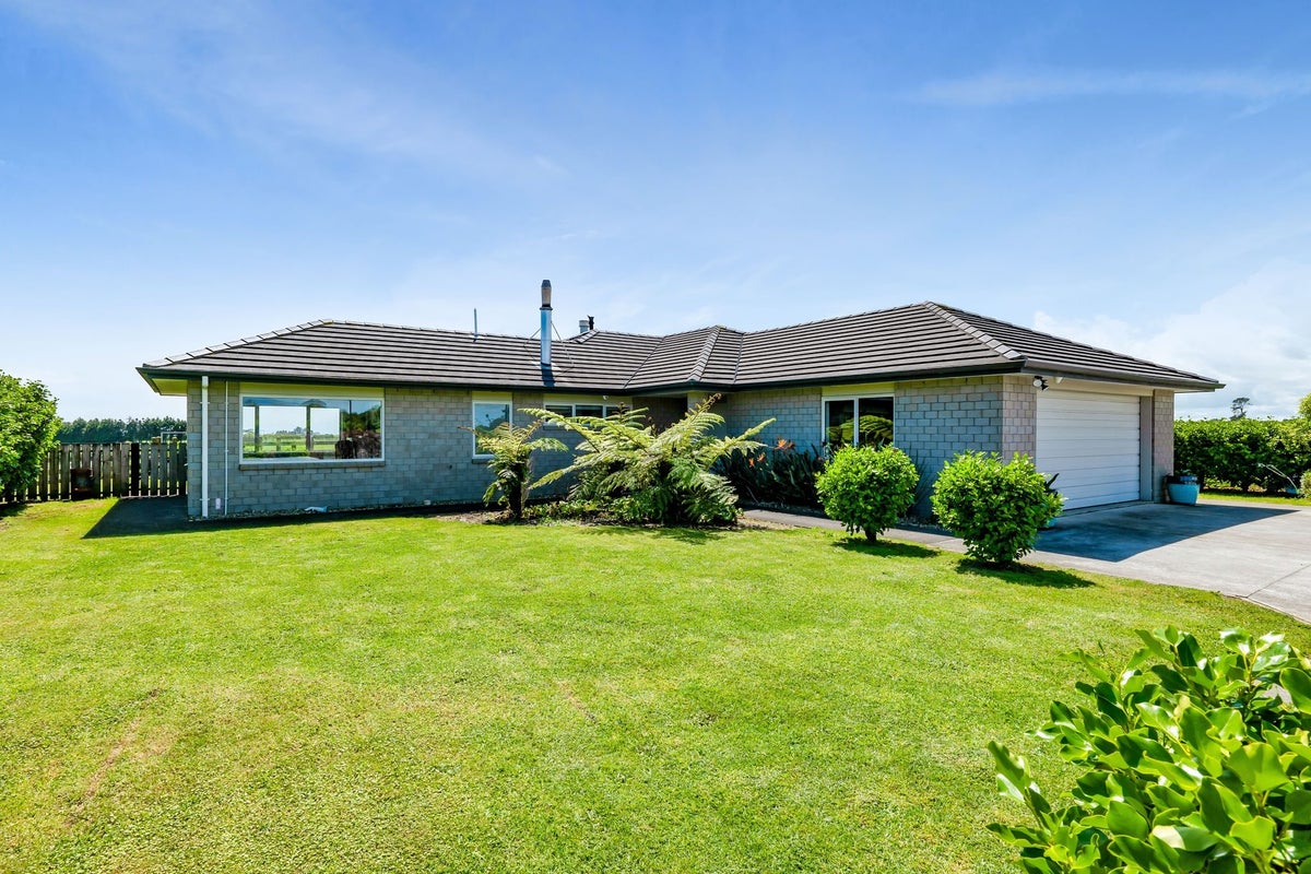 313 Egmont Road, Hillsborough, New Plymouth - Carousel 1