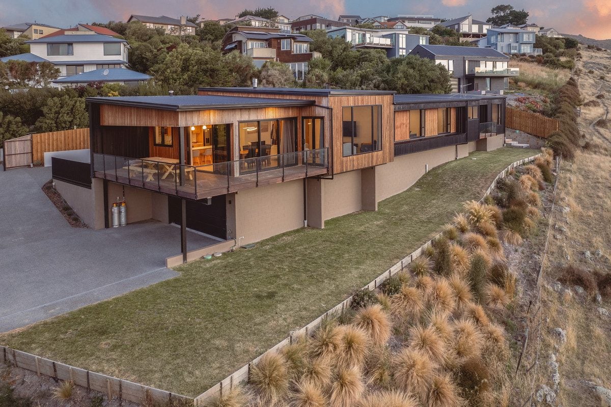 4 Plains View, Mount Pleasant, Christchurch - Carousel 2