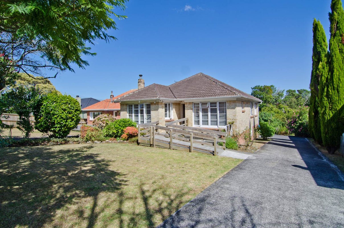 9 Oakdale Road, Mount Roskill, Auckland - Carousel 6