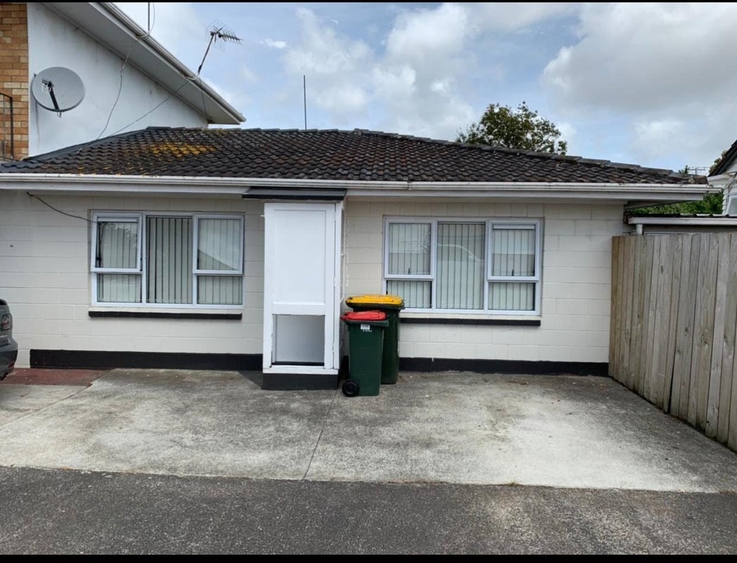 2/120 St George Street, Papatoetoe, Auckland - Carousel 1