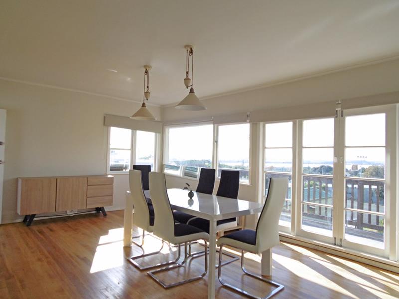 35 Scott Avenue, Mangere Bridge, Auckland - Carousel 2