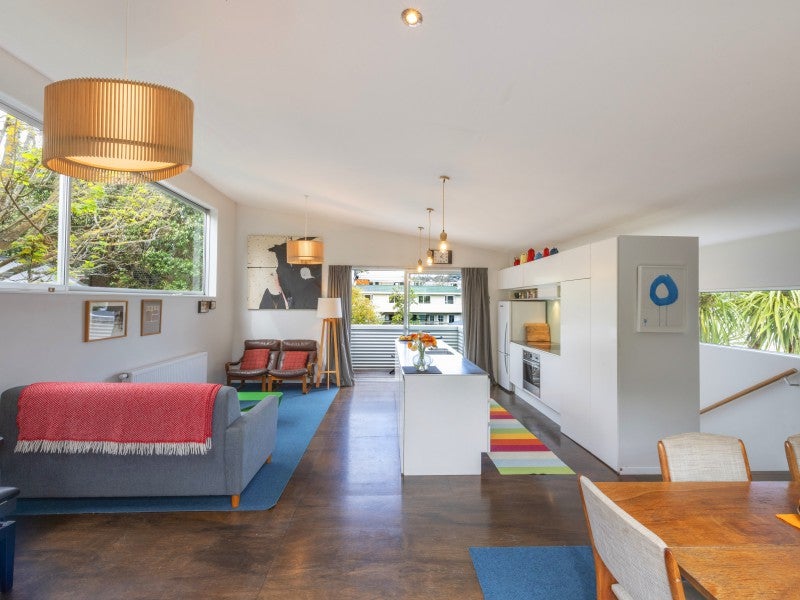10A Palm Grove, Berhampore, Wellington - Carousel 2