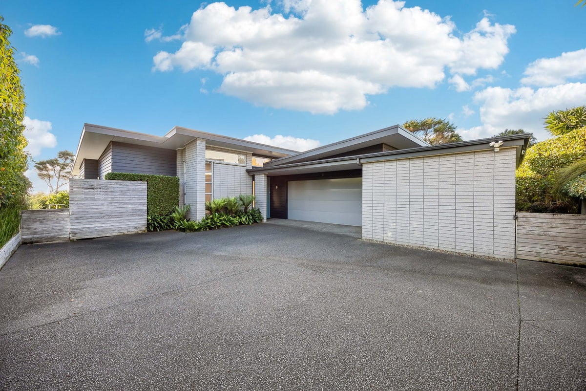 104 Shelter Drive, Greenhithe, Auckland - Carousel 2