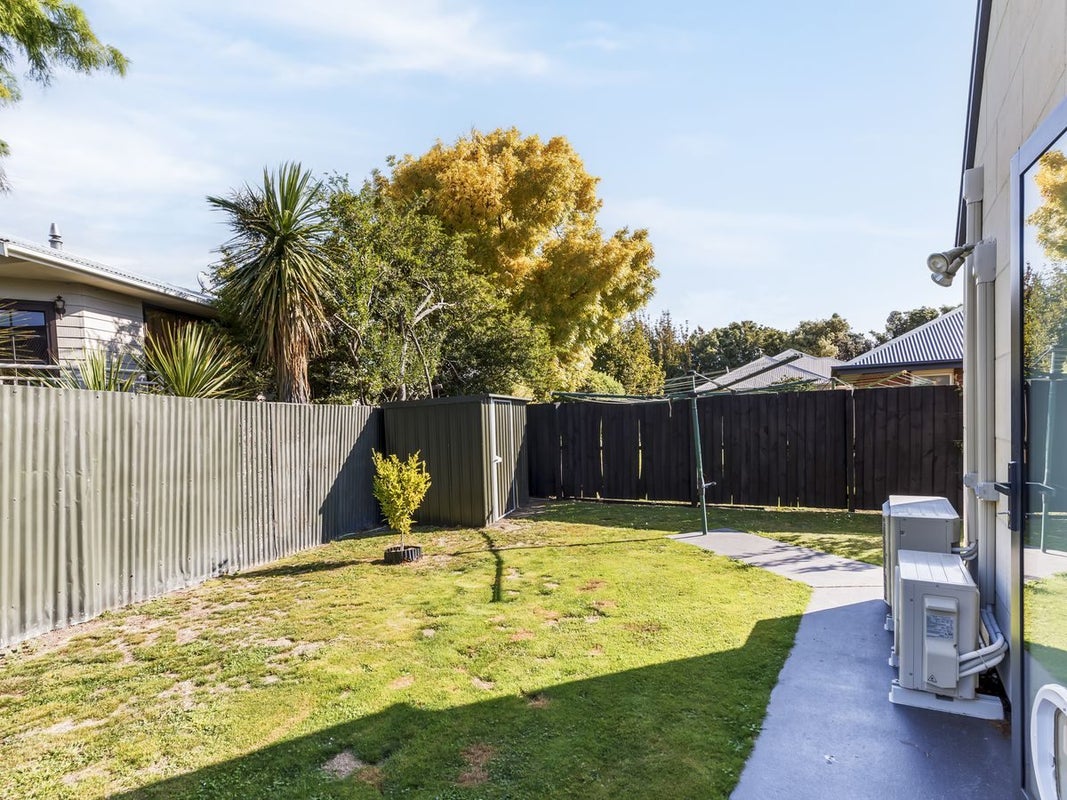 31 Baltimore Green, Shirley, Christchurch - Carousel 33