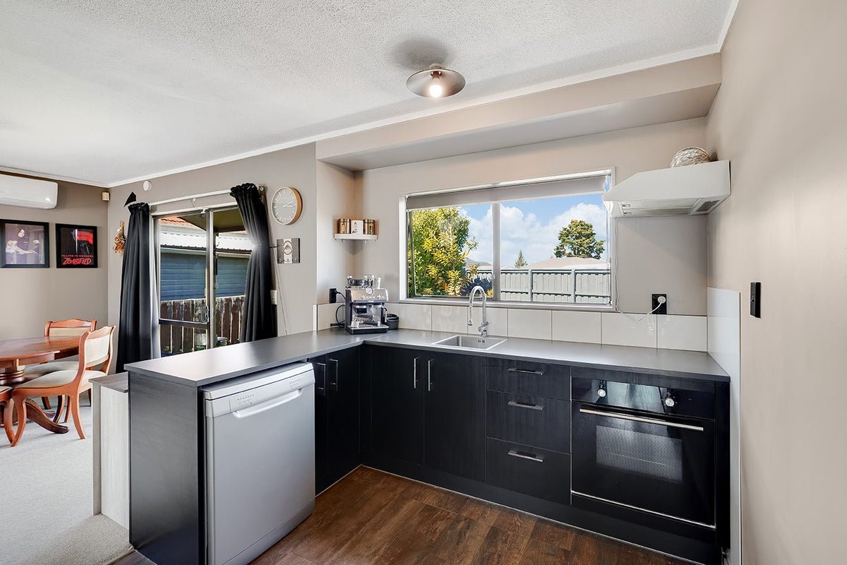 375 Cobham Drive, Hillcrest, Hamilton, Waikato - Carousel 1