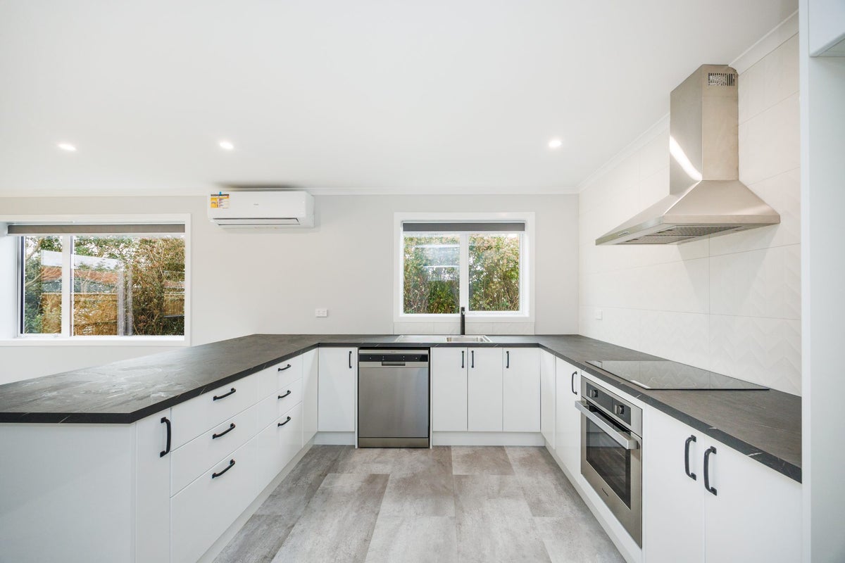3 Pembroke Street, Highbury, Palmerston North - Carousel 1