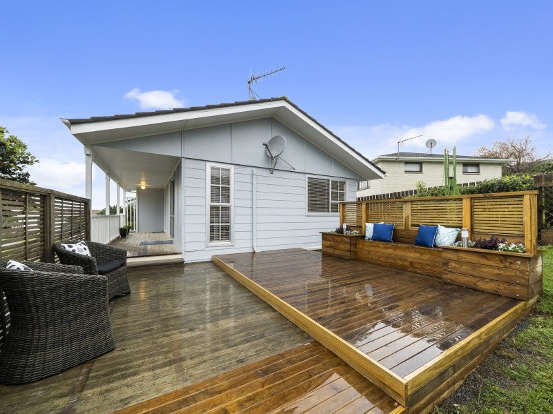 208 Staithes Drive South, Whitby, Porirua - Carousel 16
