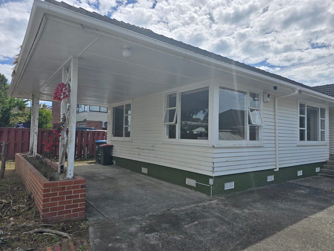 205 Hillsborough Road, Hillsborough, Auckland - Carousel 2