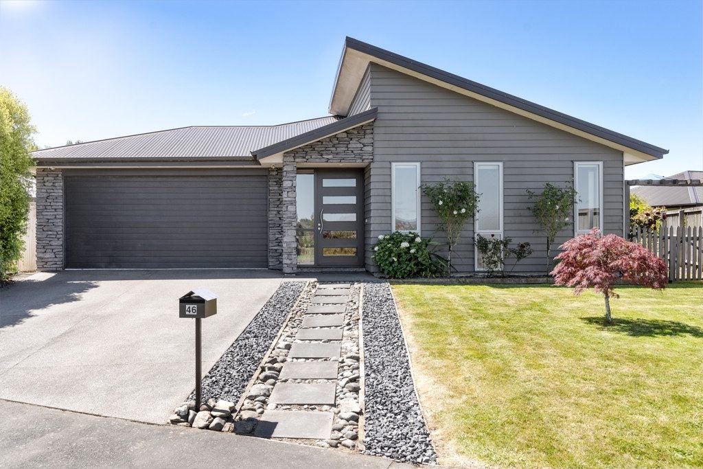 46 East Ellington Drive, Mairehau, Christchurch - Carousel 1