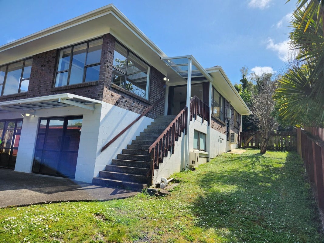 1A John Downs Drive, Browns Bay, Auckland - Carousel 1