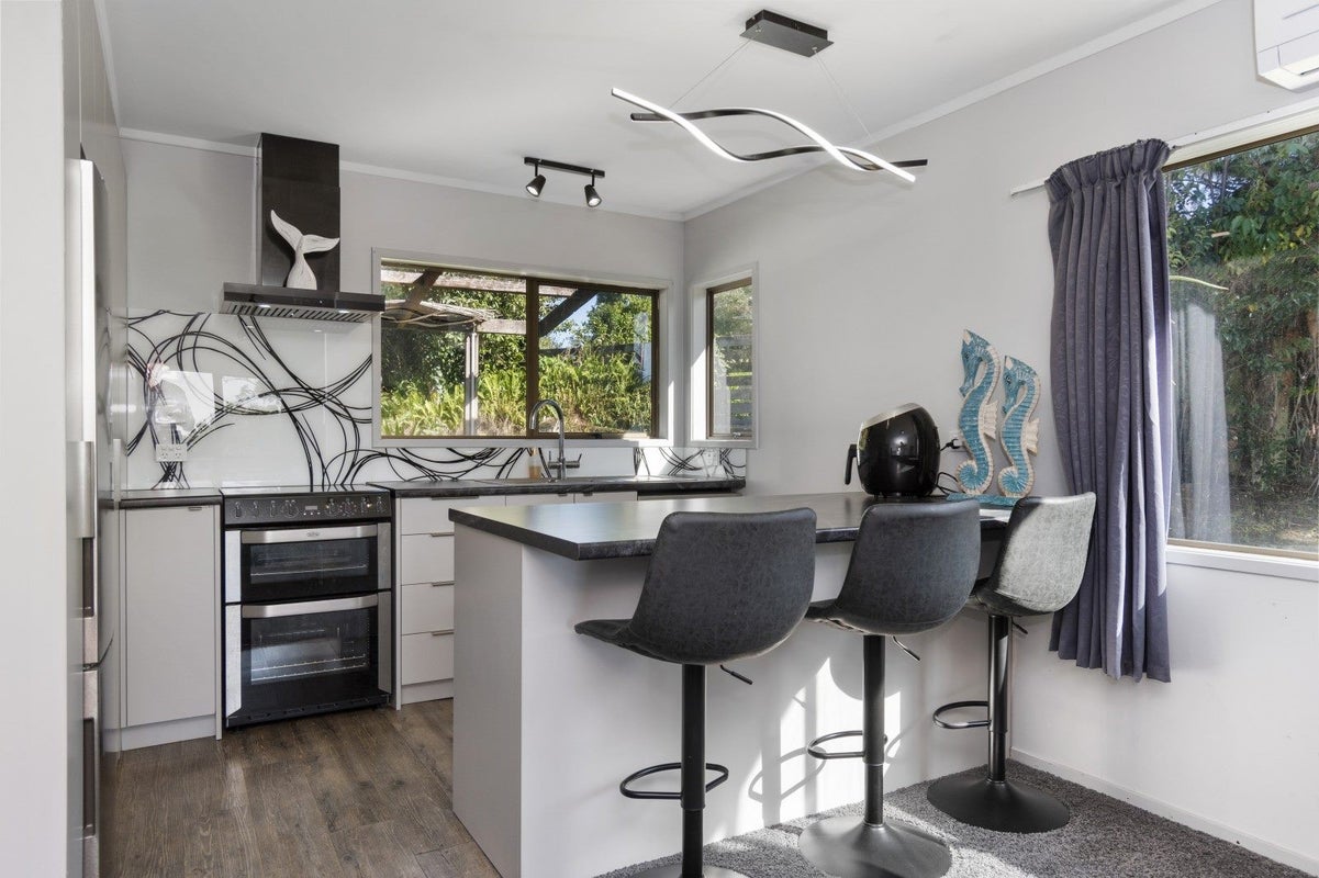 20 Bellfield Place, Bethlehem, Tauranga - Carousel 1