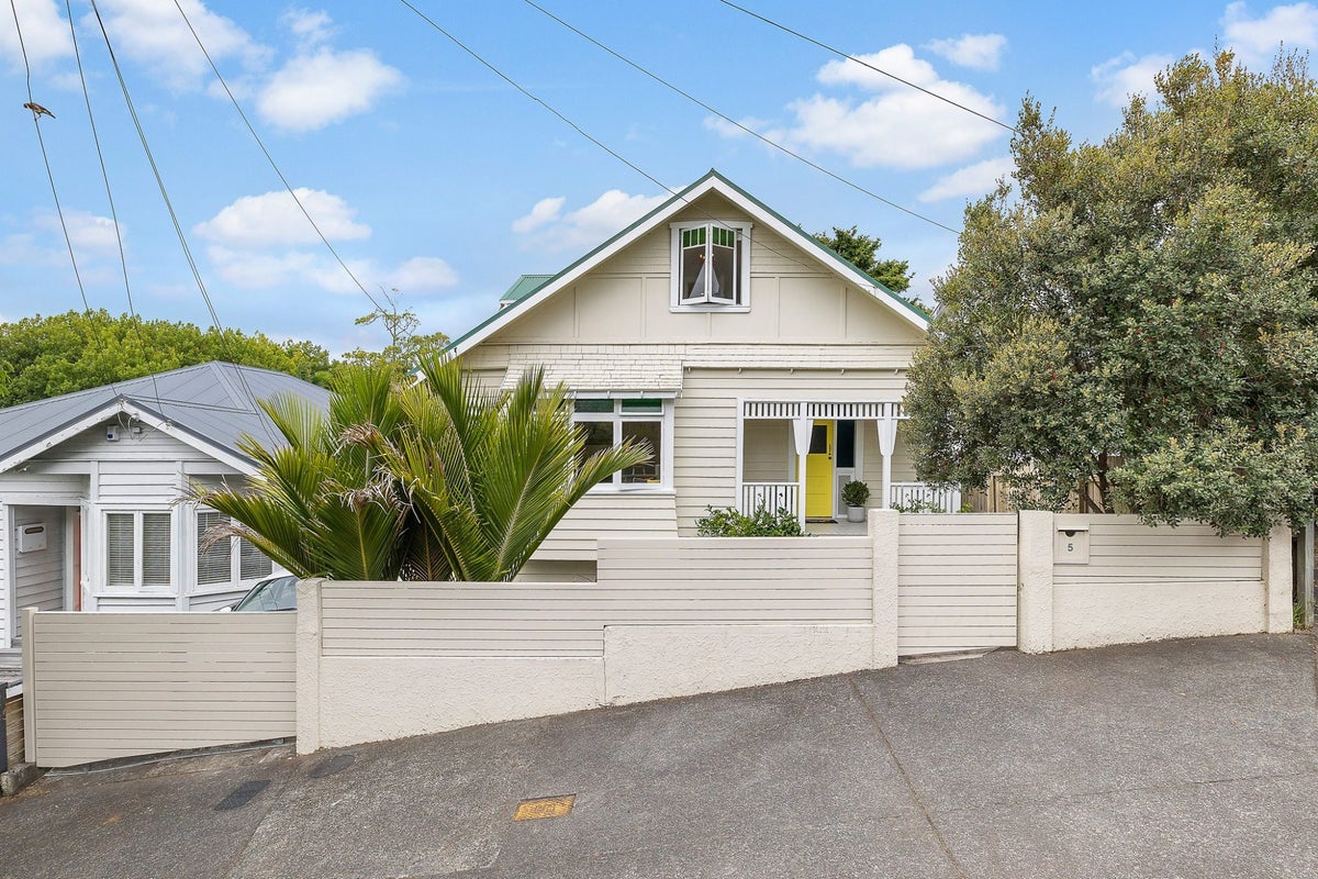 5 Allen Road, Grey Lynn, Auckland - Carousel 2