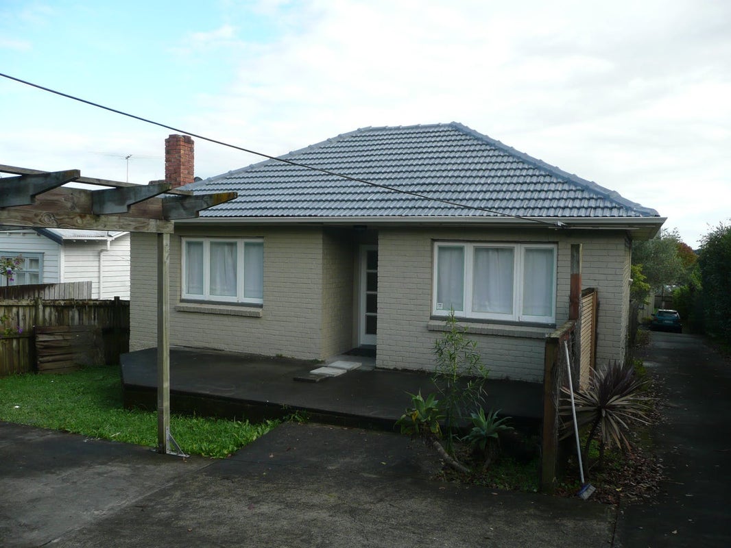 1/83 Hutchinson Avenue, New Lynn, Auckland - Carousel 1