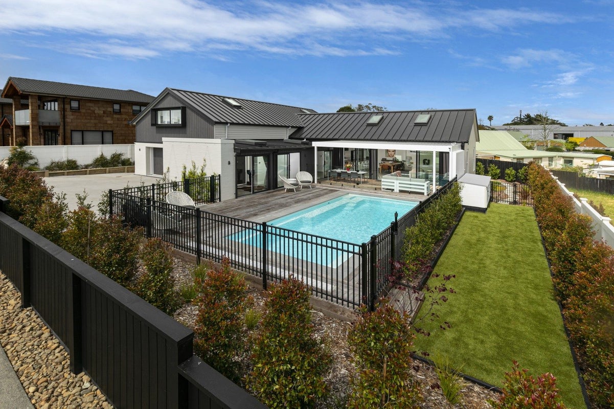2C Roland Road, Greenhithe, Auckland - Carousel 2
