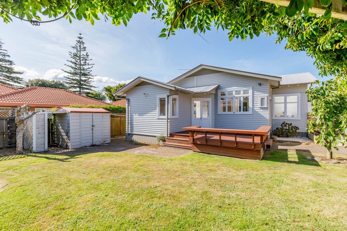 6 Erson Avenue, Royal Oak, Auckland - Carousel 1