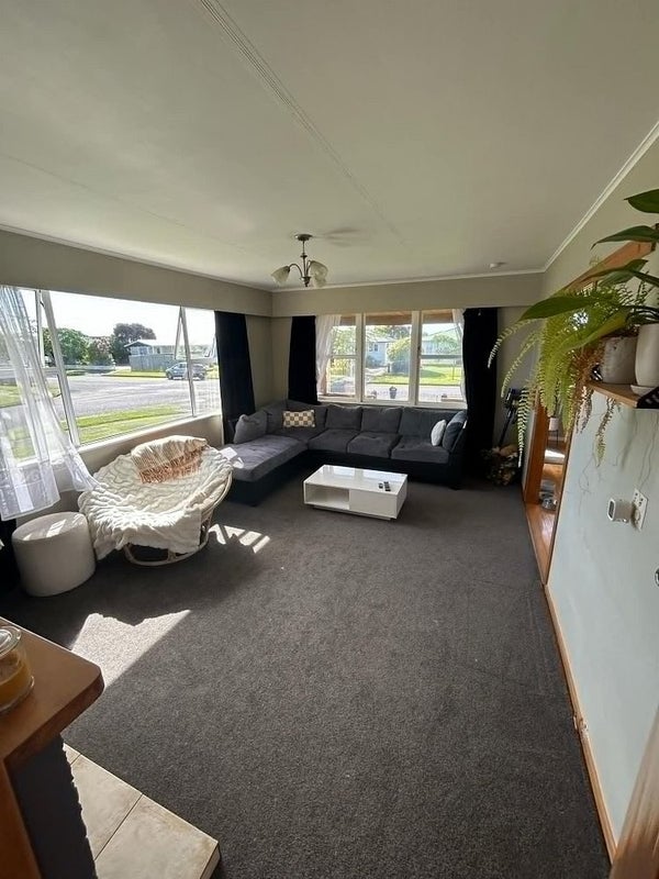 23 Peters Avenue, Cloverlea, Palmerston North - Carousel 2
