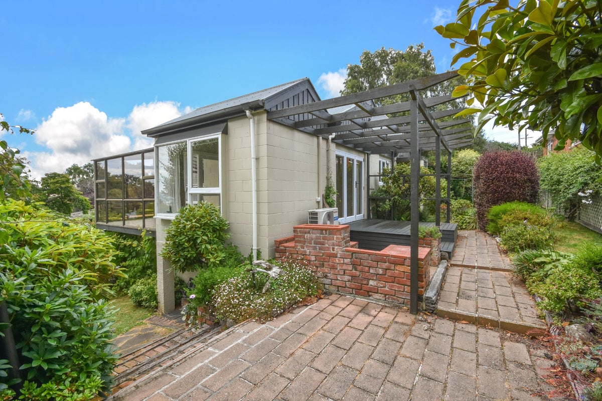 11 Picardy Street, Maryhill, Dunedin - Carousel 2