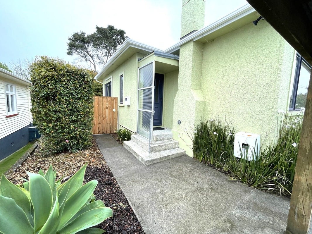 20 Ngaio Street, Strandon, New Plymouth - Carousel 20