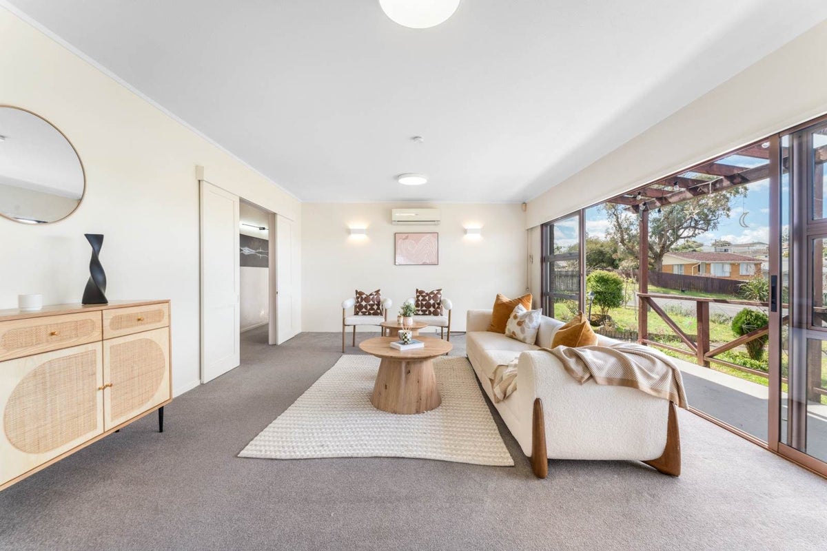 21 Anich Road, Massey, Auckland - Carousel 1