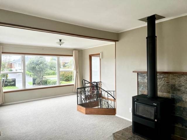 16 Owens Road, Waiuku, Waiuku - Carousel 2