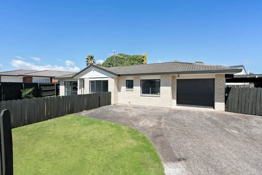 7 Nerissa Place, Randwick Park, Auckland - Carousel 1