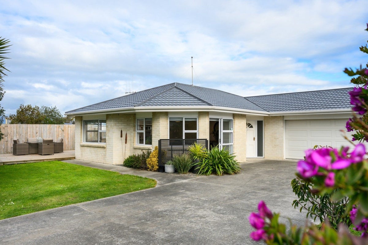 3 Ferry Street, Foxton Beach, Foxton - Carousel 1