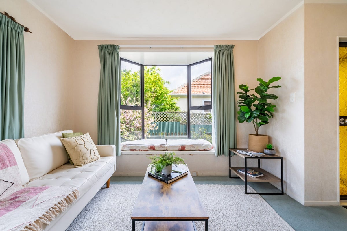 2/12 Malone Road, Waterloo, Lower Hutt - Carousel 2