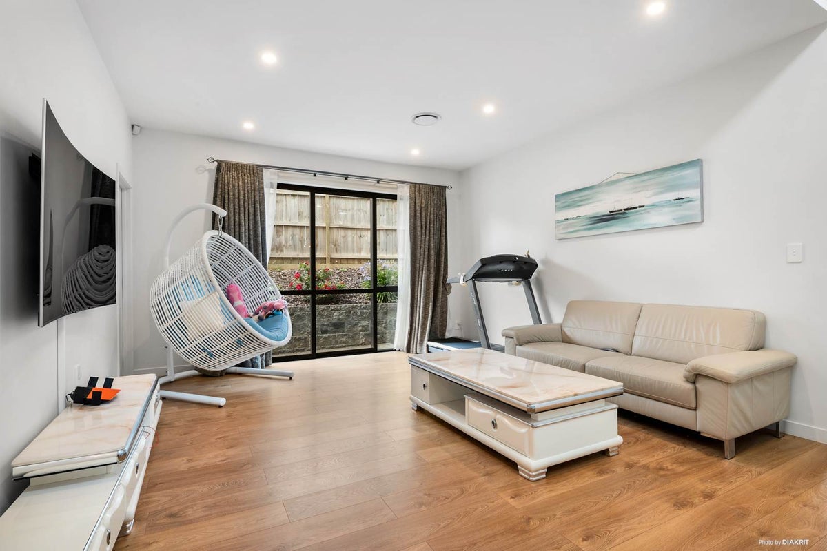28 Harvest Avenue, Orewa, Orewa - Carousel 2