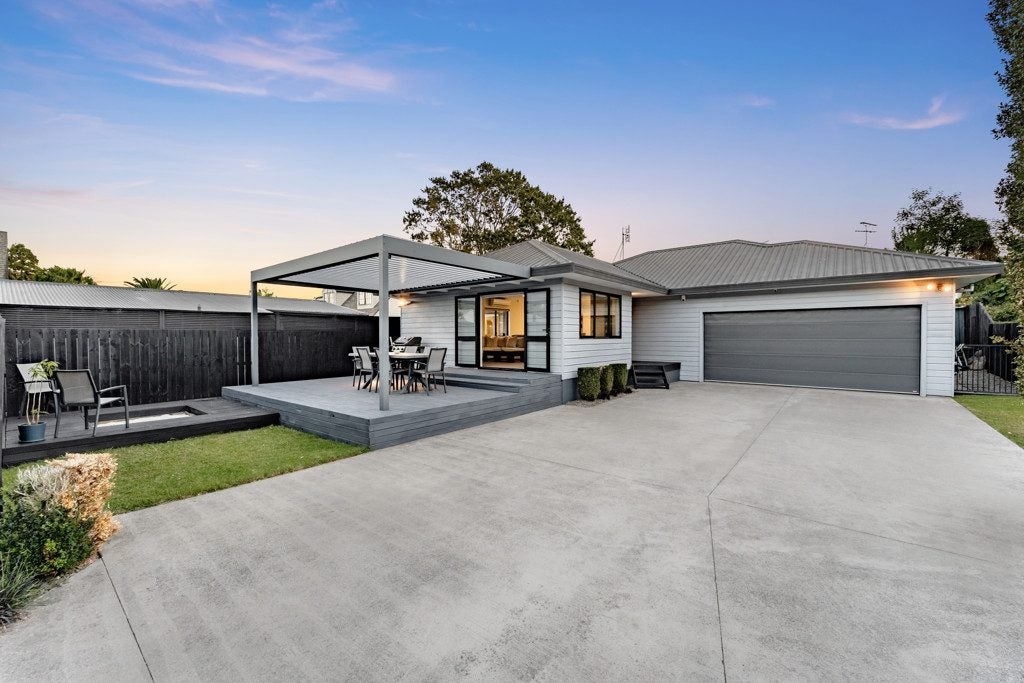 32A Harding Avenue, Mount Wellington, Auckland - Carousel 1
