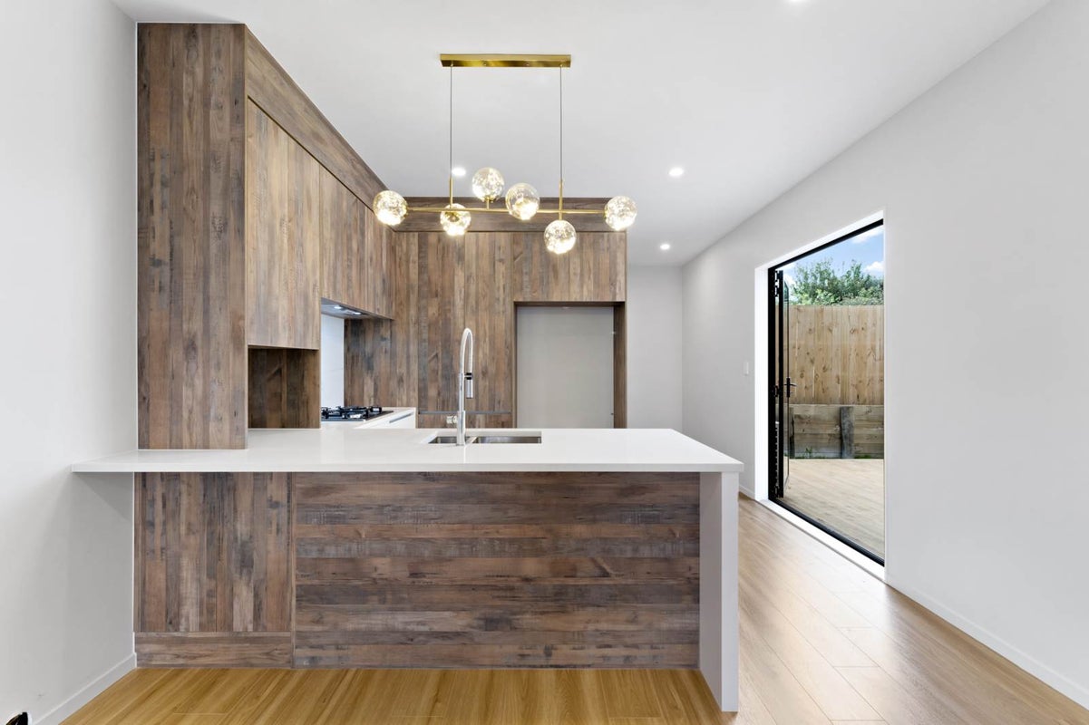 10D Swan Crescent, Pakuranga, Auckland - Carousel 2