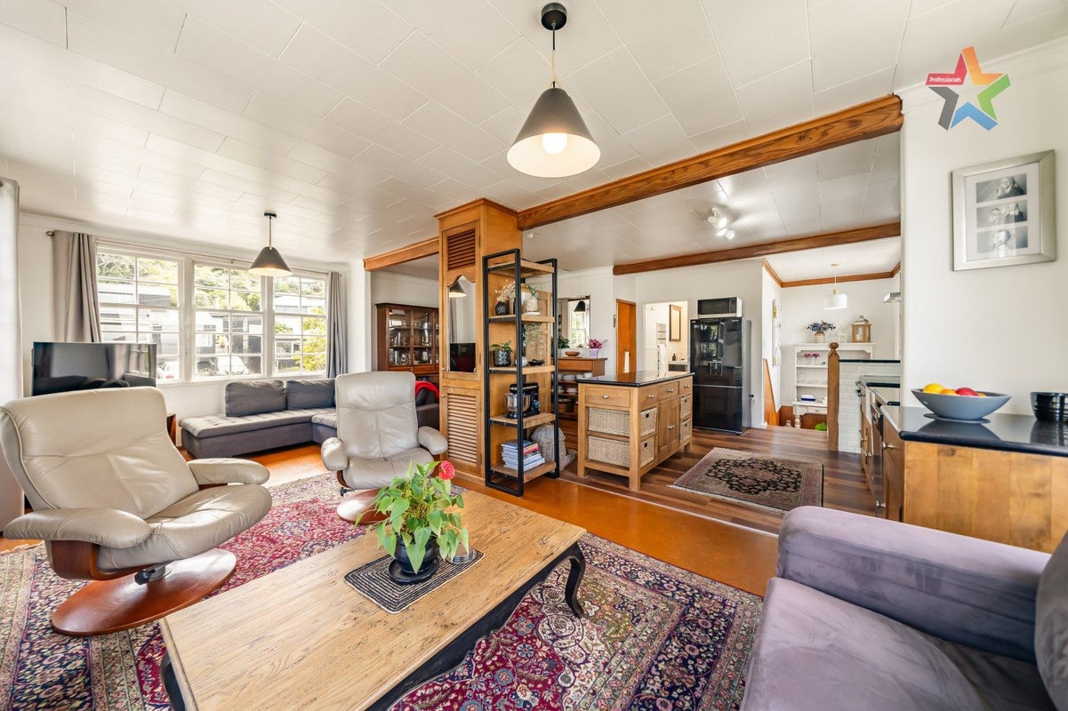 1/24 LONDON RD, Korokoro, Lower Hutt - Carousel 2