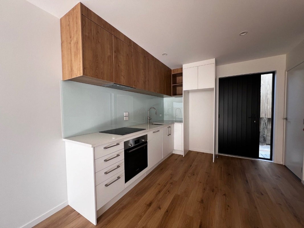 5/21 Divich Avenue, Te Atatu South, Auckland - Carousel 2