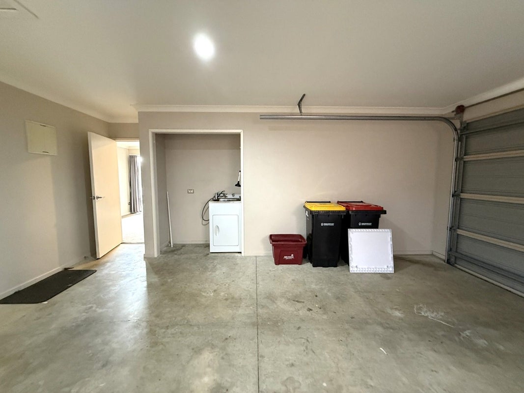 112 Milton Terrace, Picton - Carousel 25