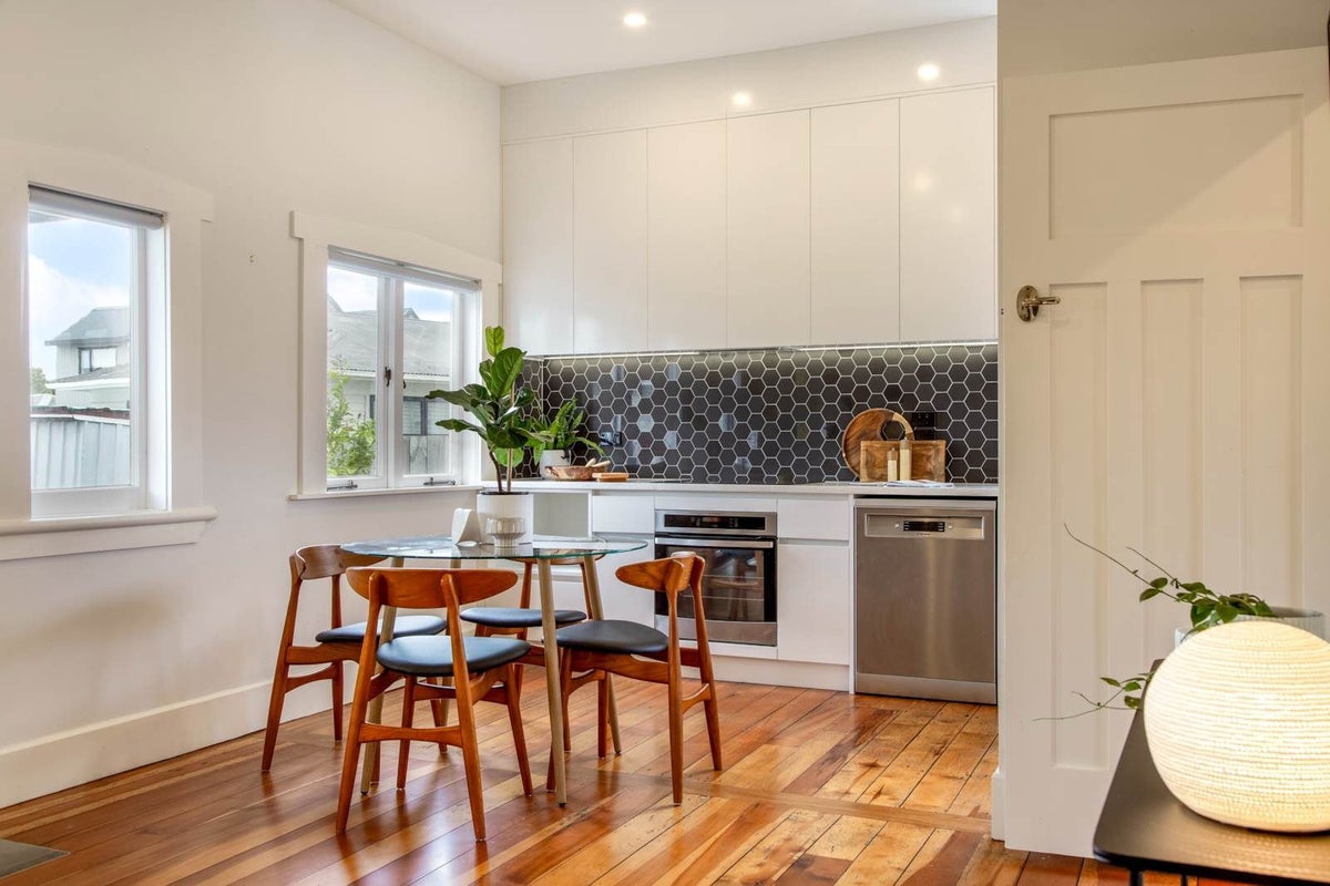 132A Canal Road, Avondale, Auckland - Carousel 2