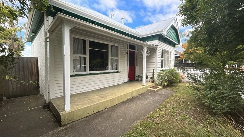 32 Olliviers Road, Phillipstown, Christchurch - Carousel 1
